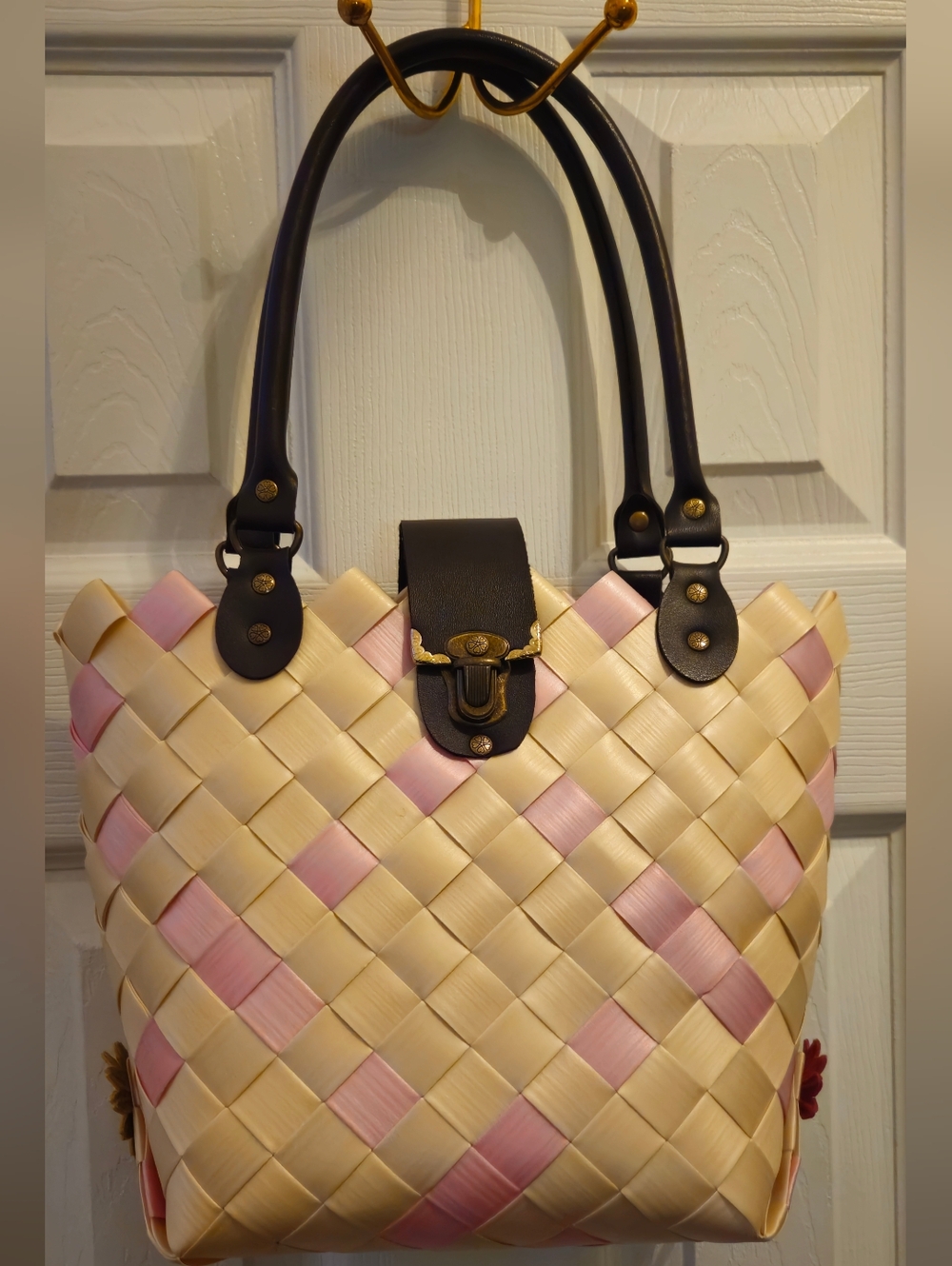 Unbranded Woven Pink & Champagne Tote Bag with Dark Brown Faux Leather Handles - Picture 1 of 11